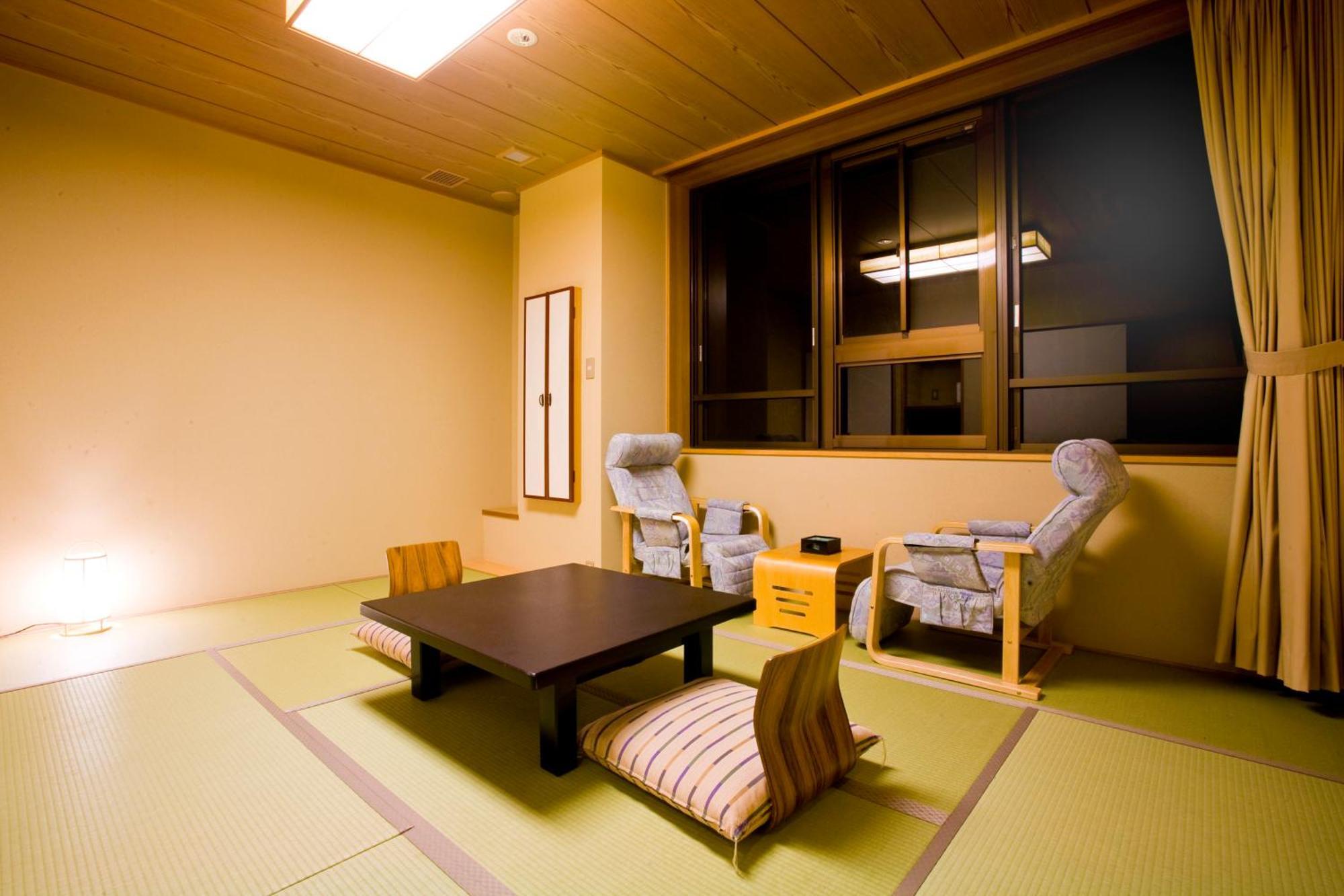 山荘 風の杜 Sanso Kazenomori Hotel Minoh Exterior photo